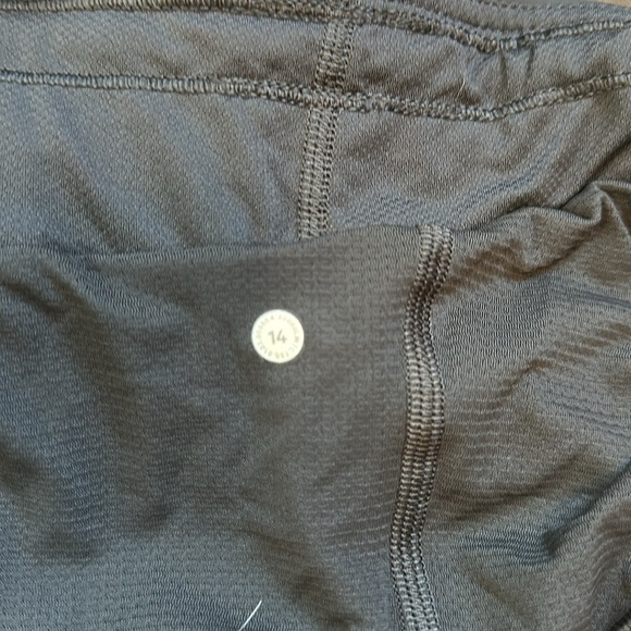 14 lululemon fast and free reflective 3” shorts - Picture 5 of 8